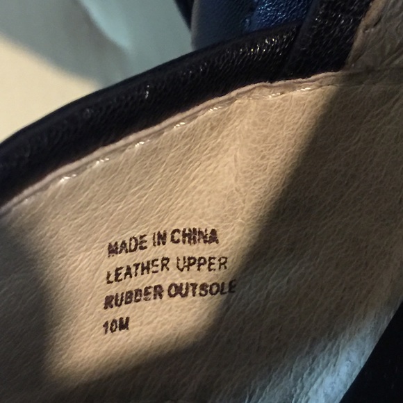 NWB Gorgeous Leather Michael Kors Shoes - Picture 4 of 8